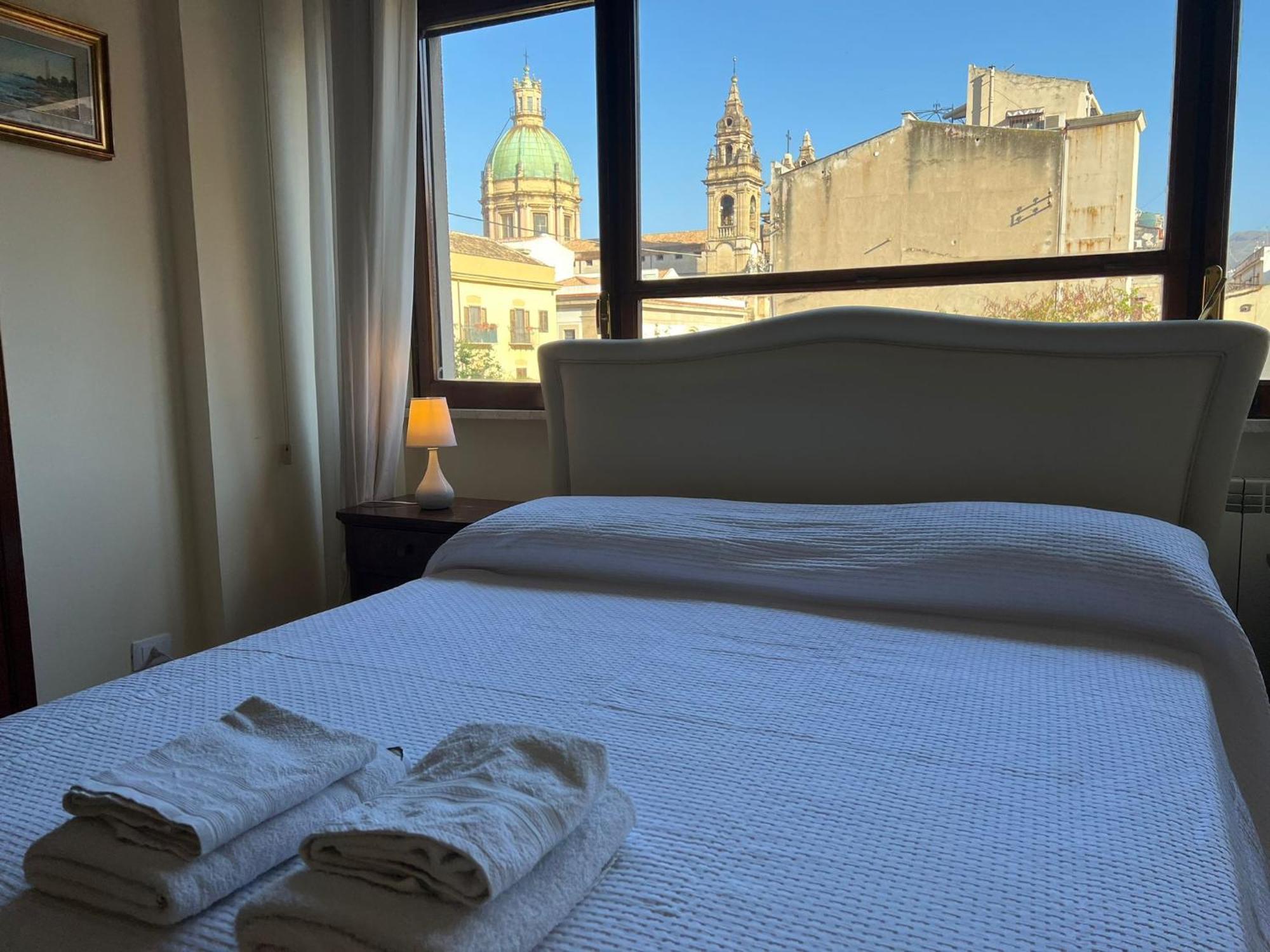 Cavoursuite Palermo Buitenkant foto